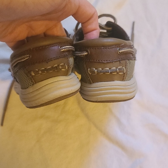 American Eagle Boys Brown Shoes - Picture 5 of 7